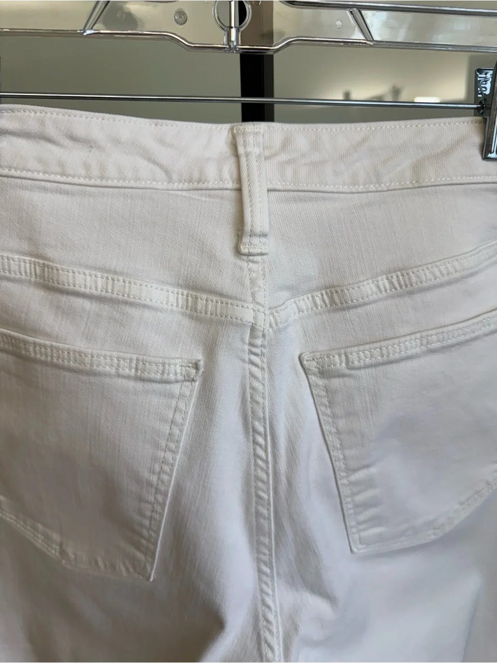 Universal Thread Sz 12/31 Women’s Jeans - Picture 6 of 8